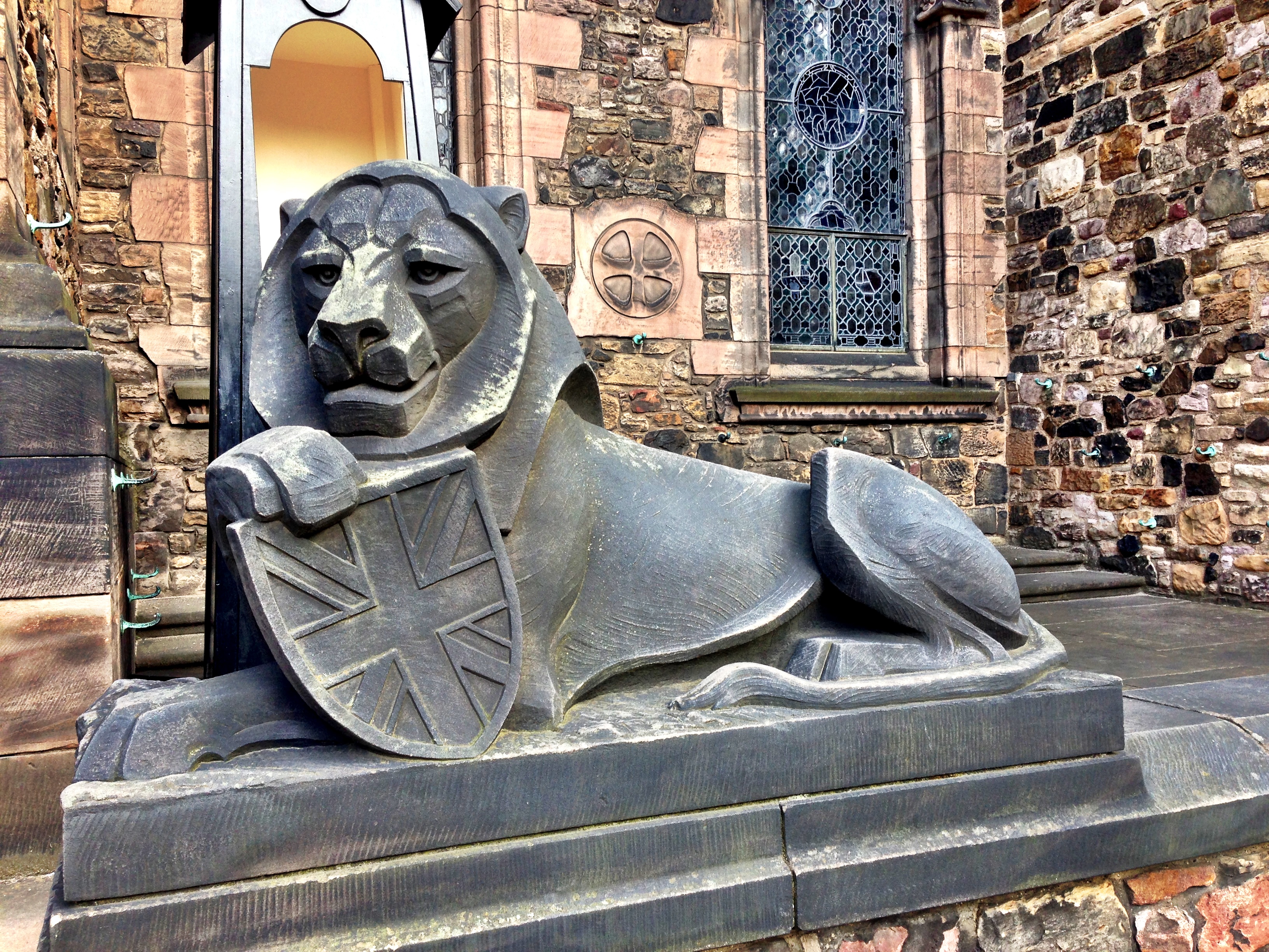 Lion statue at Edinburgh Castle.